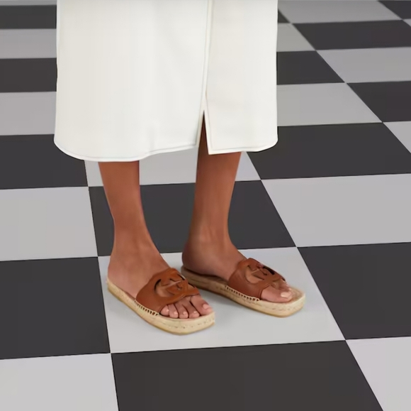 Gucci Interlocking G Cut-Out Espadrilles - Picture 3 of 10